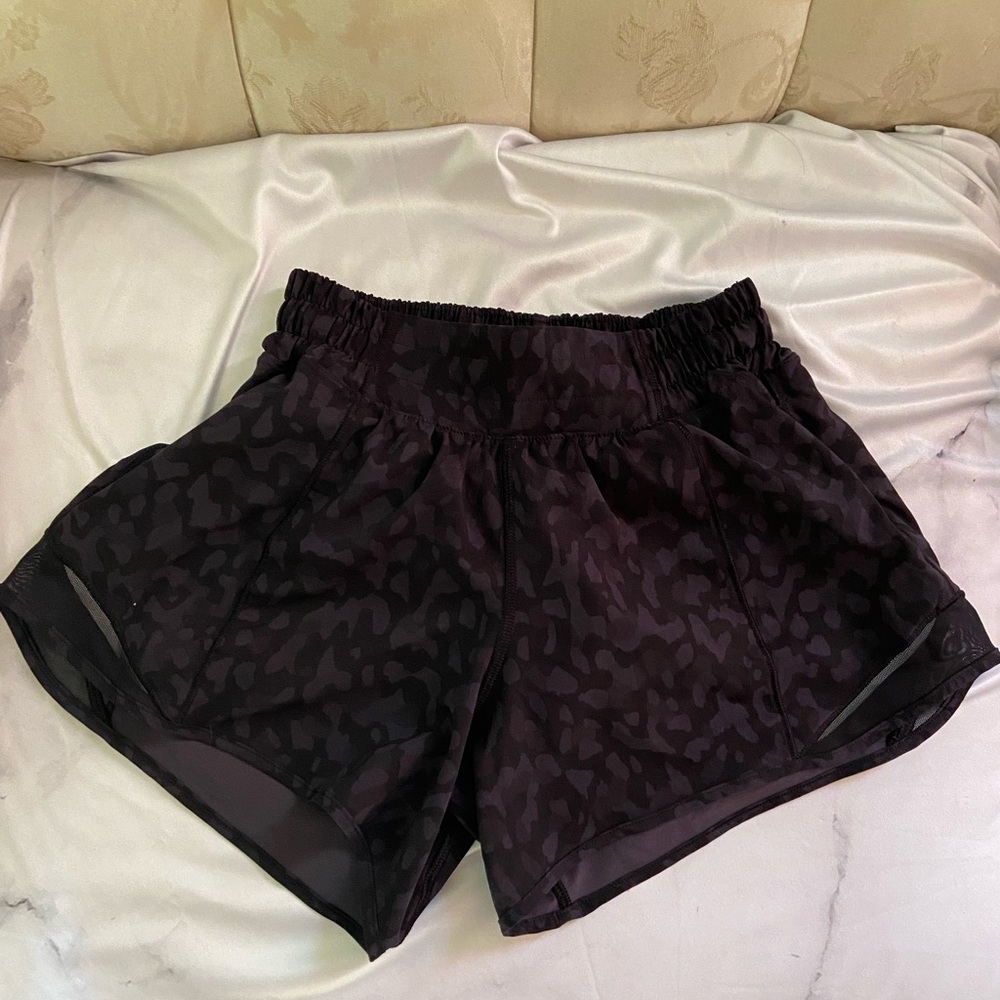 Lululemon hotty hot shorts